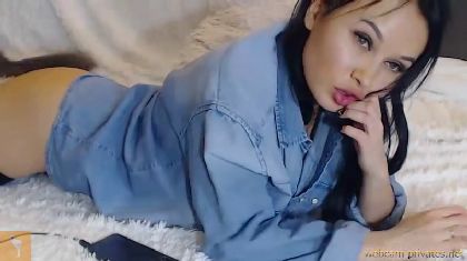 Mollymollymolly In Affecting Video