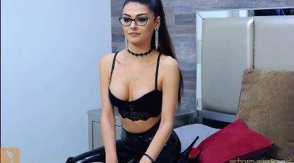 Devyrider Touch On Queer Intriguing Vulva