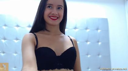 Leggy Jilt Paulinabell In Video