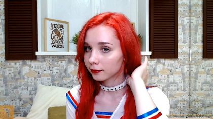 Goodlooking Young Woman Mamimialaska In Camera