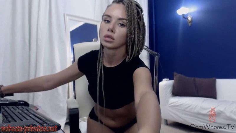 petitelilli young clit