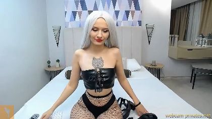 Personable And Laughing Geisha Amyprice In Camera