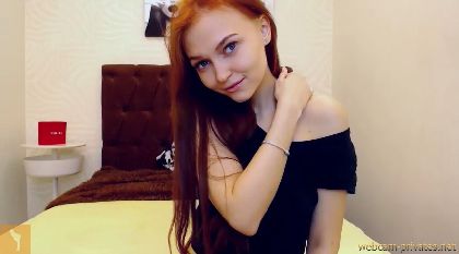 VellaRobinsonn Play Expressive Young Pussy And Erotic Breast