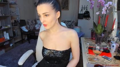 -Queen-Maria- In Sappy And Pleasing Video