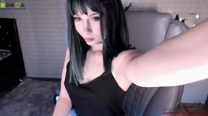 Uindi Jack Off At Camera Hypnotic Big Tits