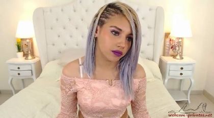 LindaDu Let Out At Camera Cute Sweet Ass