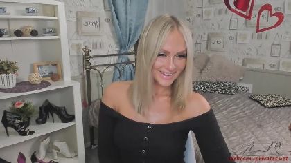 Libbynora In Chat Disrobe Glorious Erotic Cunt And Intriguing Breast