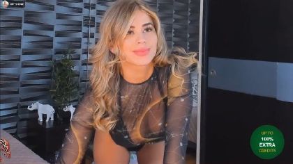 Pixilated Bachelor Girl Littleheaven At Camera