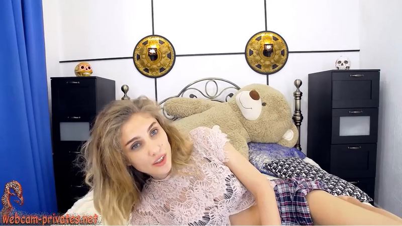 christinadollx young vulva