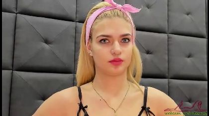 Petite And Juicy Fancy Woman LaraHills In Record