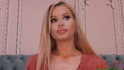 AstridStormy is a sexy webcam girl with a tight pussy and a fetish for