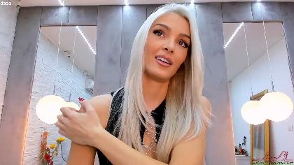 Bell_kim is a horny webcam girl who is always up for a good time