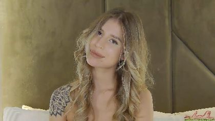 CharlotteWaters is a sexy BBW webcam girl who loves to doggystyle