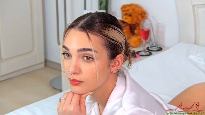 EffyBlack is a webcam girl that loves to role-play and get dirty