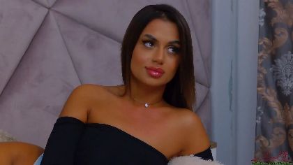 LaraTay is a dirty and kinky webcam girl who loves to give blow