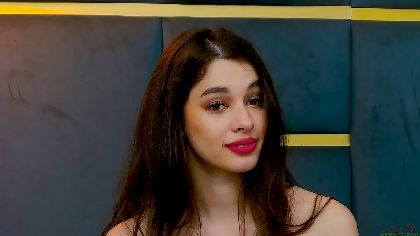 LucyBlakes is a beautiful webcam girl who loves to show off her nude body and explore her