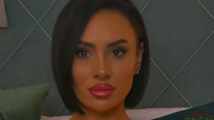 TheaNyx is a hot webcam girl who loves to strip down and show off