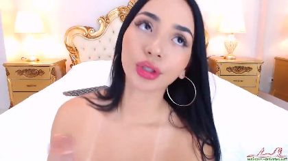 ZaraMarlow is a webcam girl with a big pussylips and small