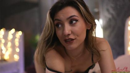 Hi there! My name is briannawade and I'm a webcam girl that loves