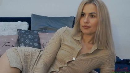 likaswone is a webcam girl who loves to fuck and suck. She