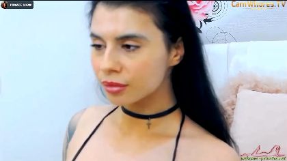 Charminedaemon is a webcam girl who loves to show off her big, bouncy