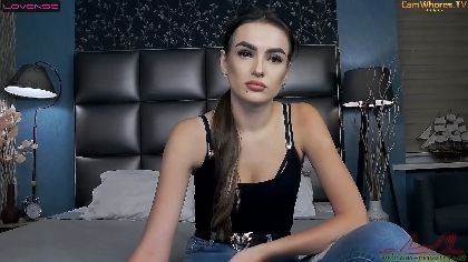 DiMelison is a webcam girl who loves turning on her viewers with her delicious