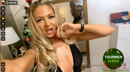 Maya is a beautiful latina webcam girl who loves showing off her big