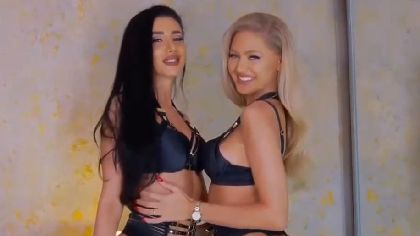 Mellisablack is the perfect webcam girl! She's got a sweet and innocent look about her