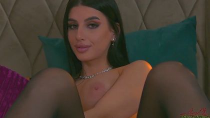 Movie amy-blair is a webcam girl that loves to show off her tight body and