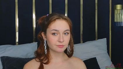 nelly-simpson is a webcam girl with big boobs and a pretty face. She