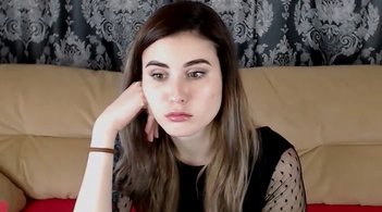 ElenaTopModel shaved pussy