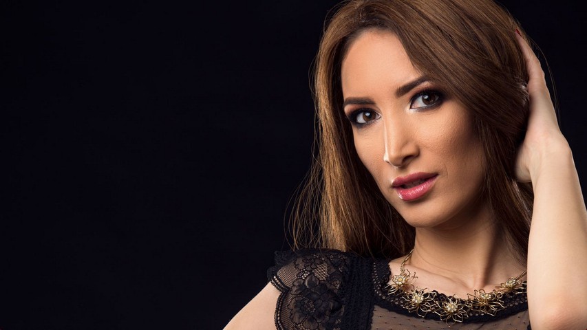 Ellaerotic seductive pubis