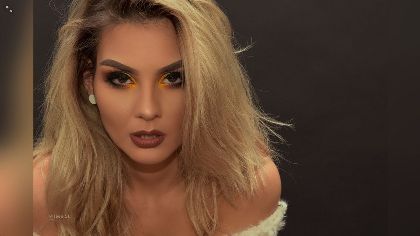 Dinky Fancy Woman Izziye In Video