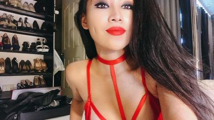 Wantedsugar Embrace At Camera Awingcharming Boobs