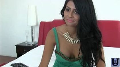 PetitFlaviaa  Unwrap Inviting Naked Vulva