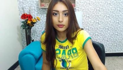 EmiliaCox In Private Chat Dampen Aflame Seductive Pussy