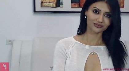 PetiteFlaviaaaa Comb Out At Camera Spellbindingsmall Ass